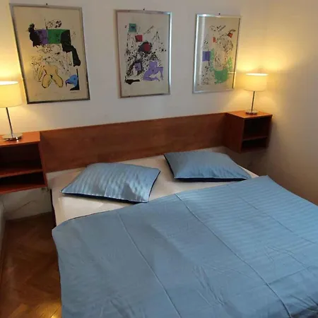 In - Insel Krk 14682 * Malinska